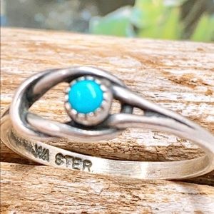 Handmade turquoise Sterling Silver Knot Ring - size 6.